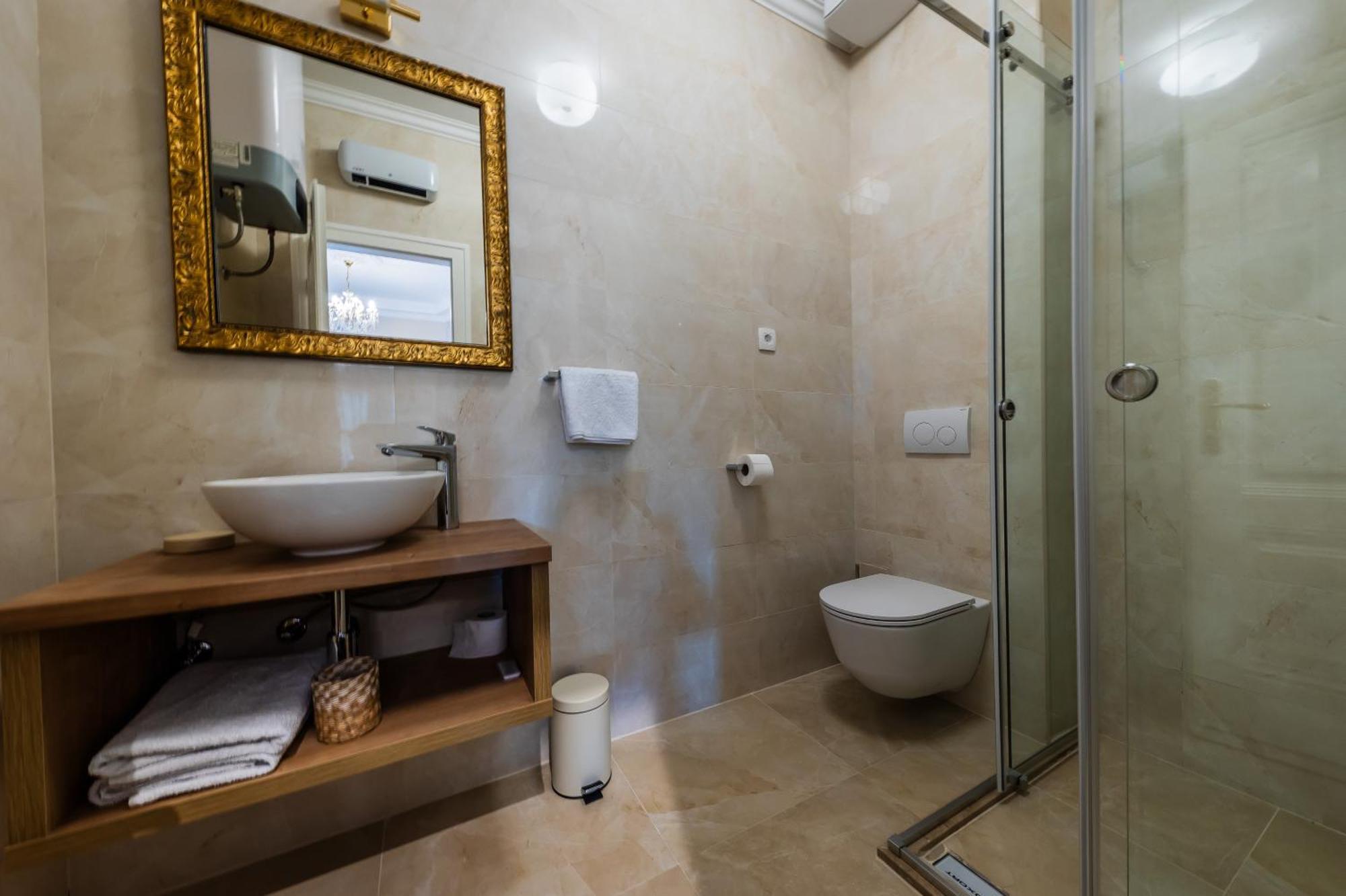 San Mihael Luxury Rooms 1 Дугополье Номер фото